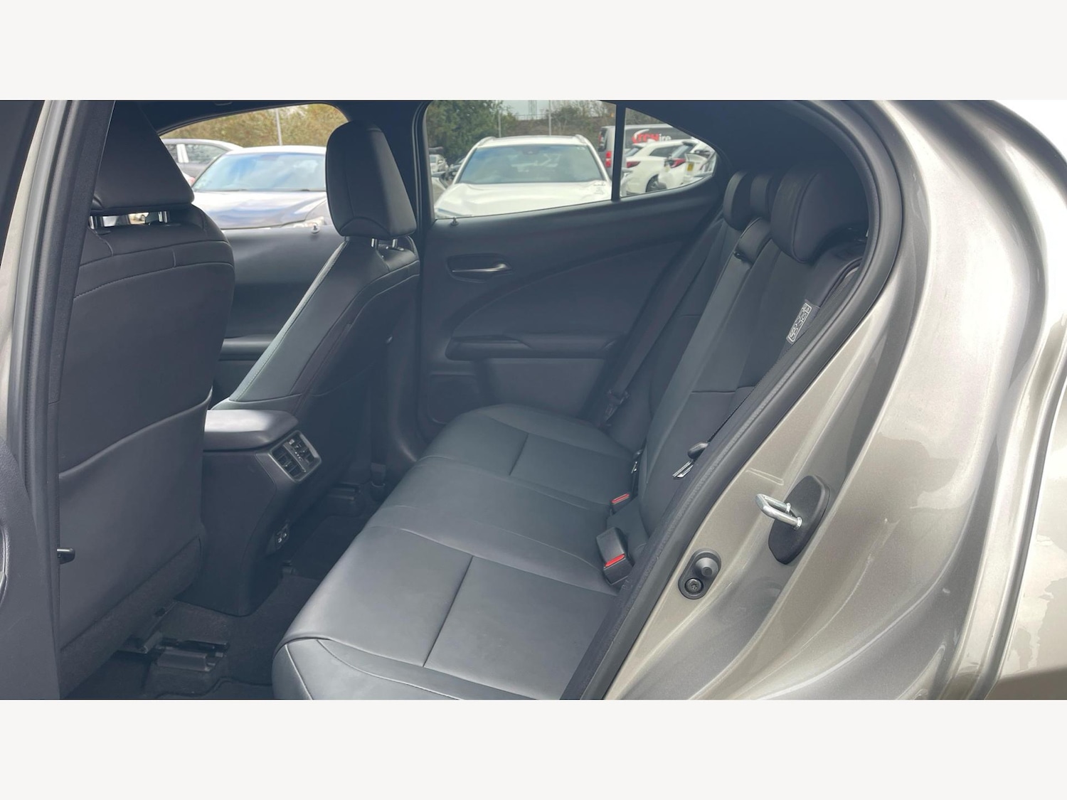 Used Lexus UX 2023 for sale - 76633067: Photo 16