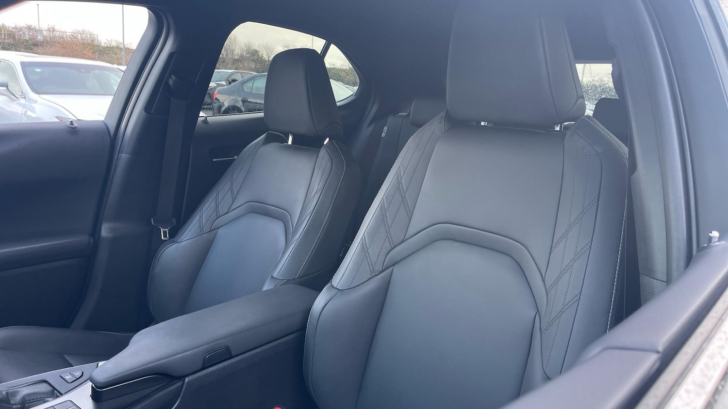 Used Lexus UX 2023 for sale - 76633067: Photo 37