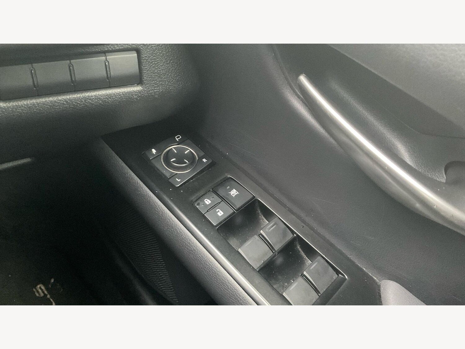 Used Lexus UX 2020 for sale - 76537819: Photo 28