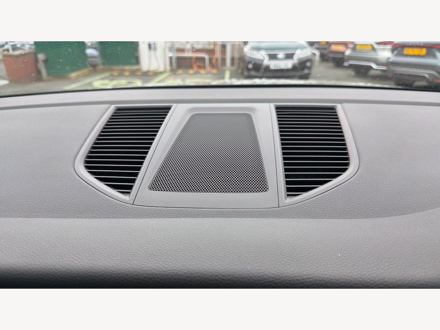 Used Porsche Macan 2019 for sale - 77768449: Photo 30