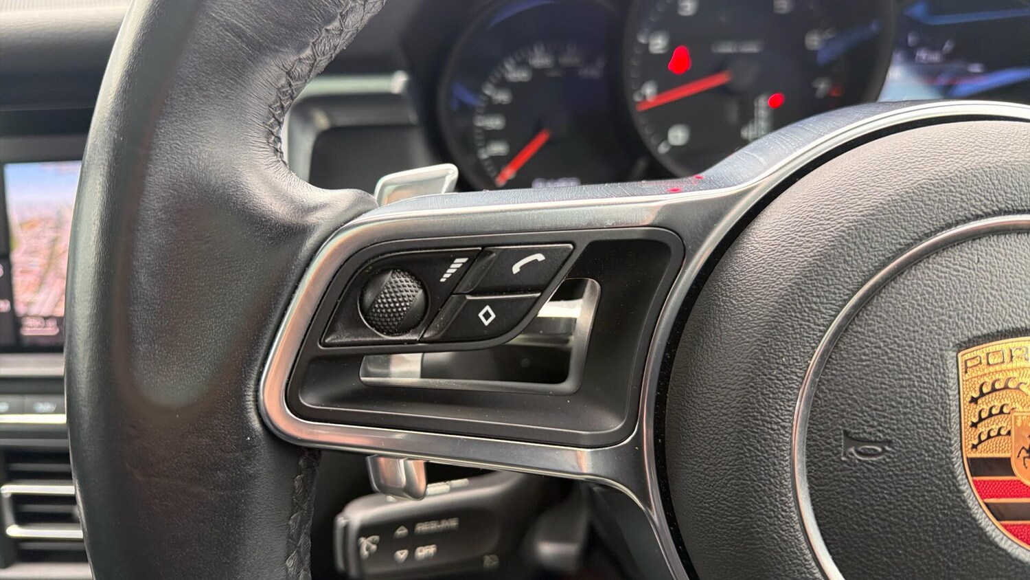 Used Porsche Macan 2019 for sale - 77768449: Photo 37