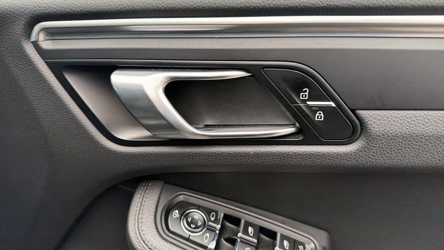 Used Porsche Macan 2019 for sale - 77768449: Photo 49