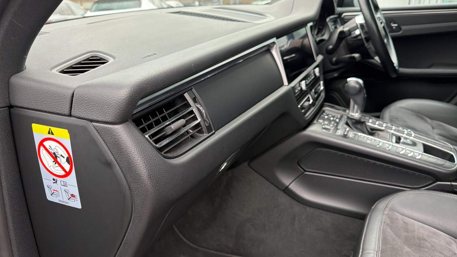 Used Porsche Macan 2019 for sale - 77768449: Photo 61