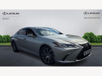 2022 (72) - 2.5 300h Saloon 4dr Petrol Hybrid E-CVT Euro 6 (s/s) (218 ps)
