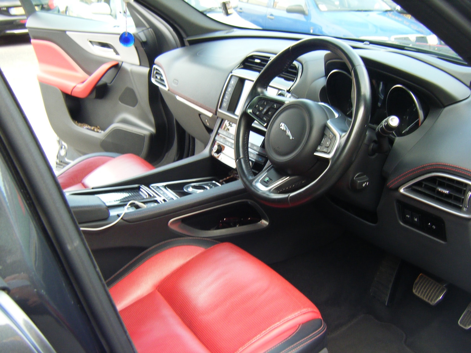 Used Jaguar F-Pace 2017 for sale - 72180554: Photo 7