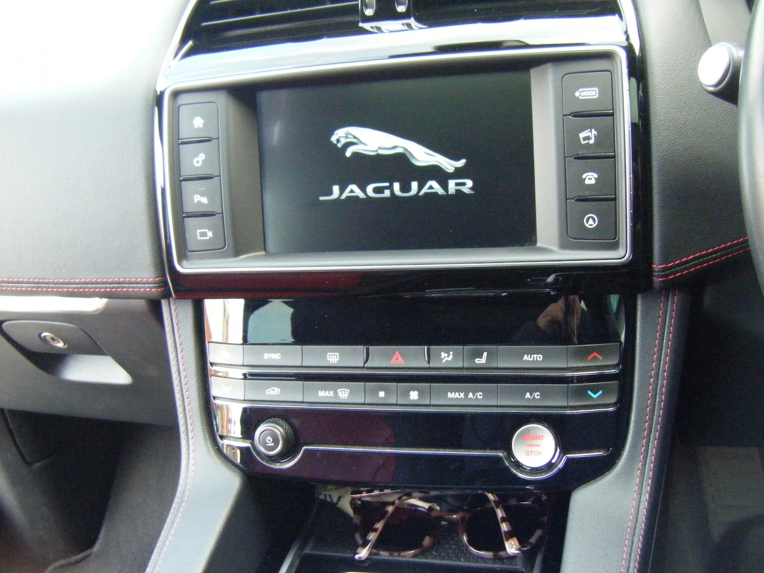 Used Jaguar F-Pace 2017 for sale - 72180554: Photo 9