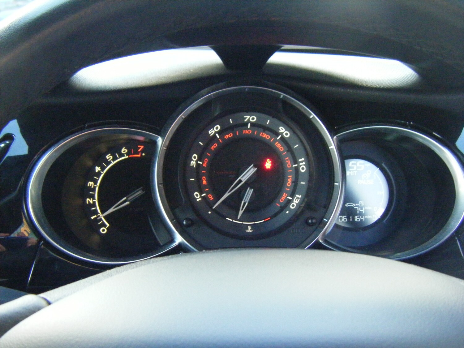 Used Citroen DS3 2014 for sale - 76363196: Photo 5