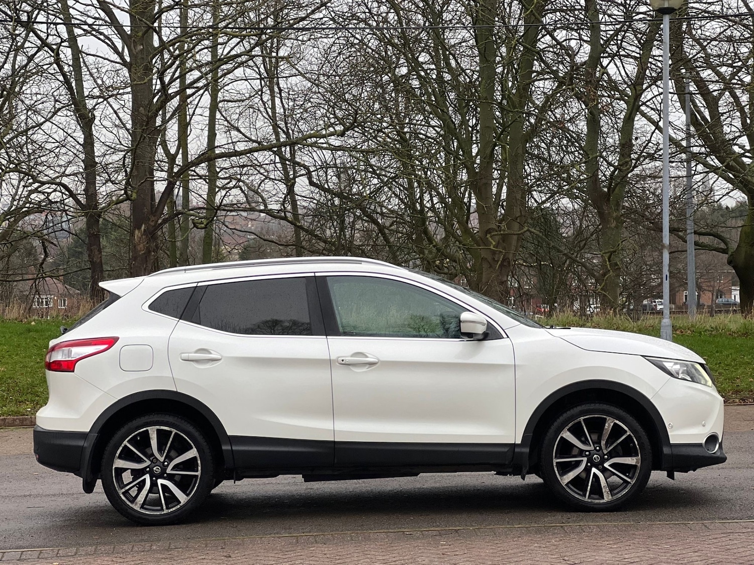 Used Nissan Qashqai 2014 for sale - 76980326: Photo 4