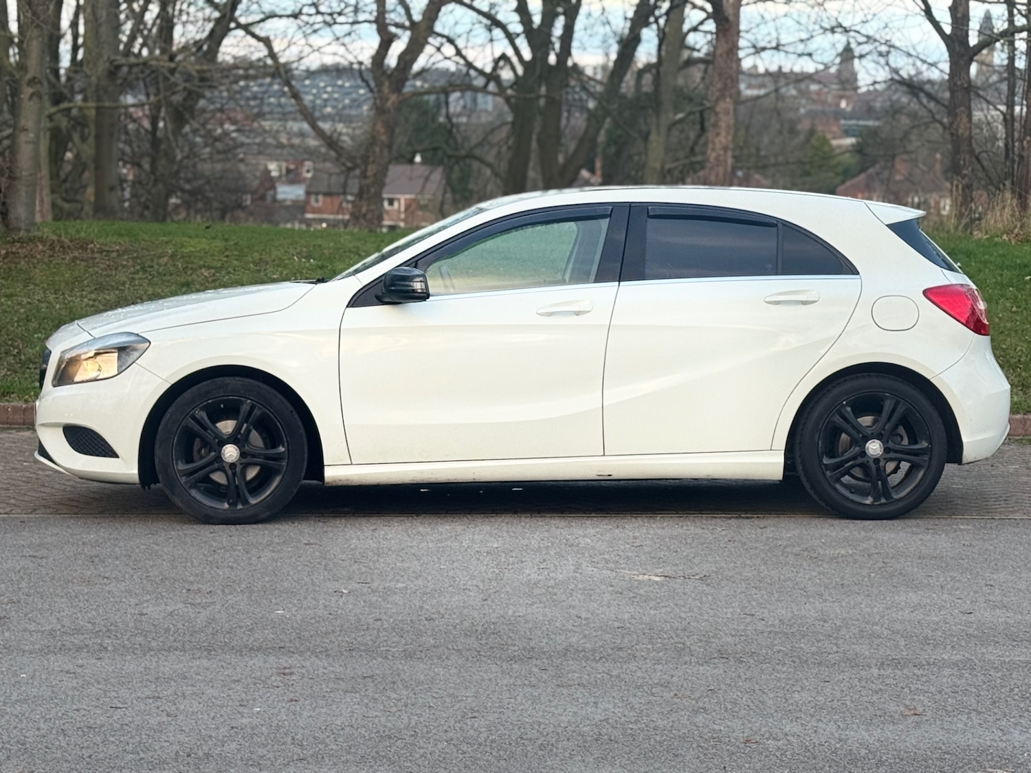 Used Mercedes-Benz A-Class 2015 for sale - 77080916: Photo 4