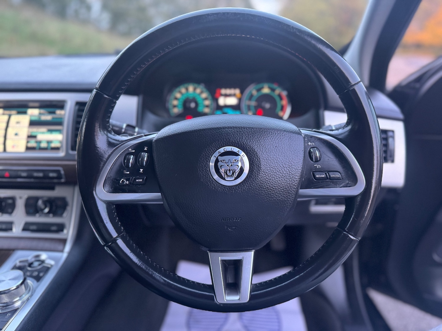 Used Jaguar XF 2013 for sale - 76345109: Photo 17