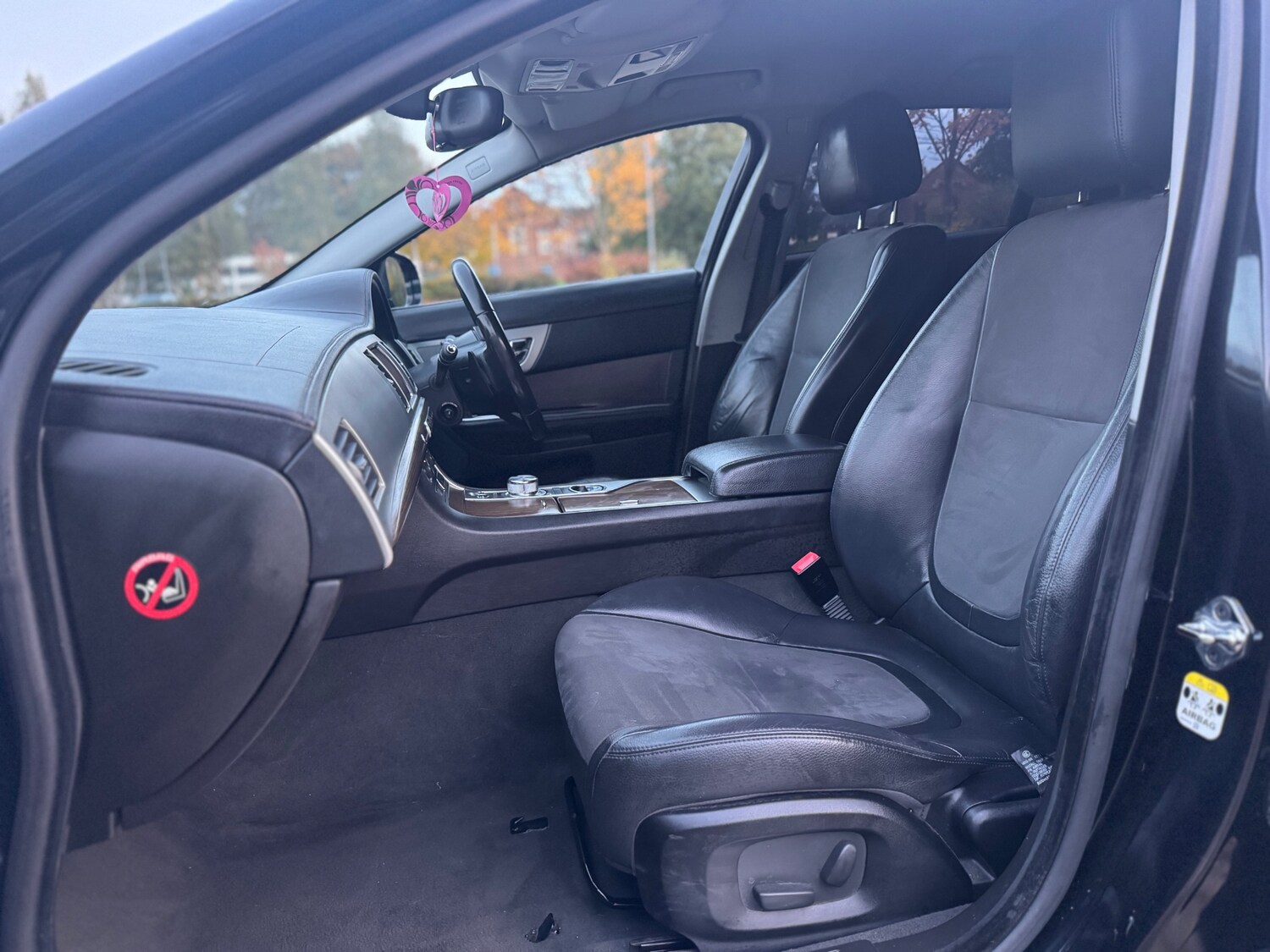 Used Jaguar XF 2013 for sale - 76345109: Photo 19