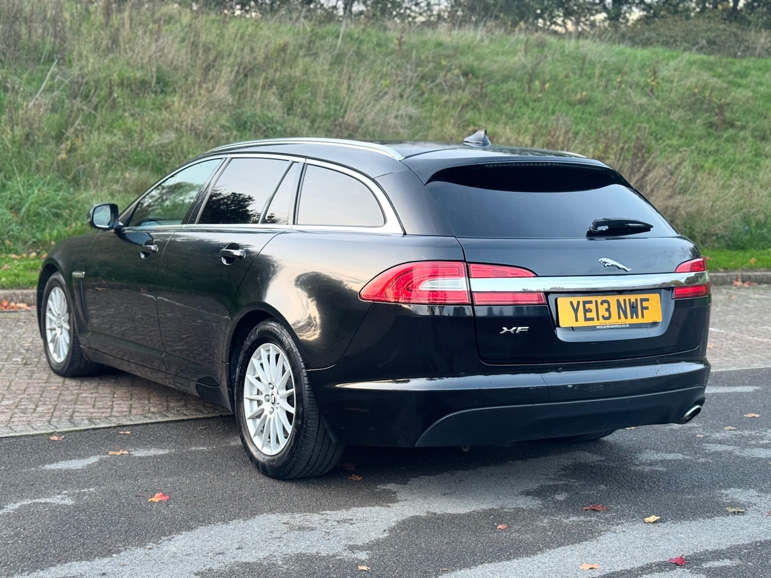 Used Jaguar XF 2013 for sale - 76345109: Photo 8