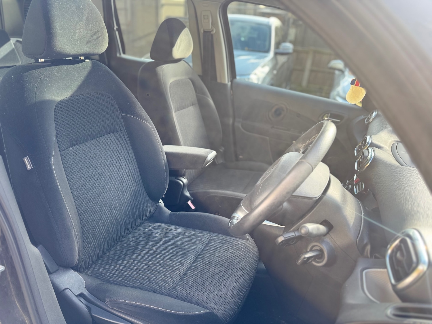 Used Citroen C3 Picasso 2010 for sale - 76369533: Photo 20