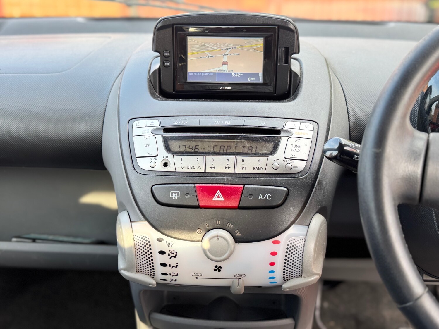 Toyota AYGO 2011 (11) - 1.0 VVT-i Go 3dr - Image 11