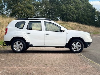 Used Dacia Duster 2014 for sale - 76030881: Photo