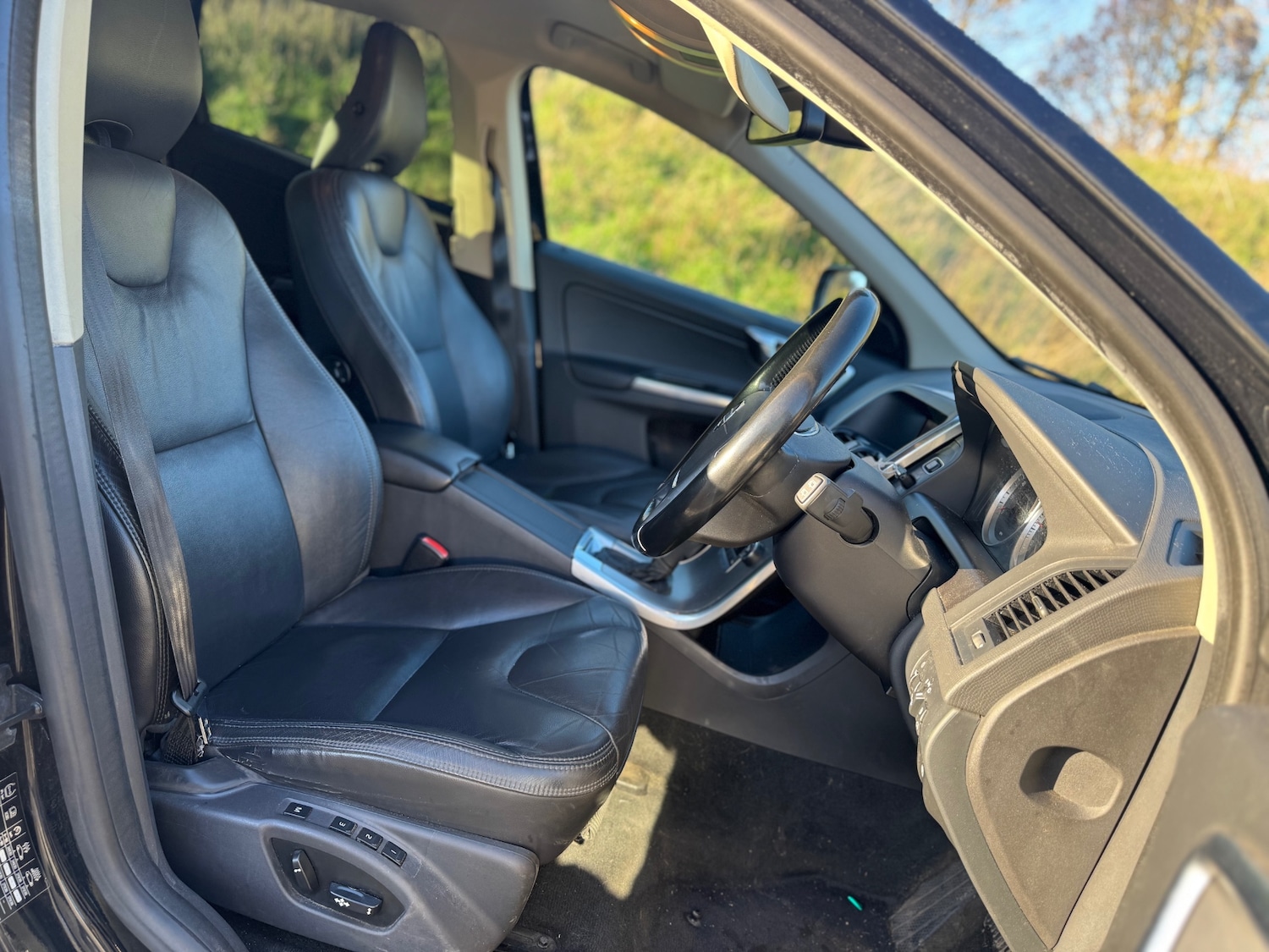 Used Volvo XC60 2013 for sale - 76649649: Photo 19