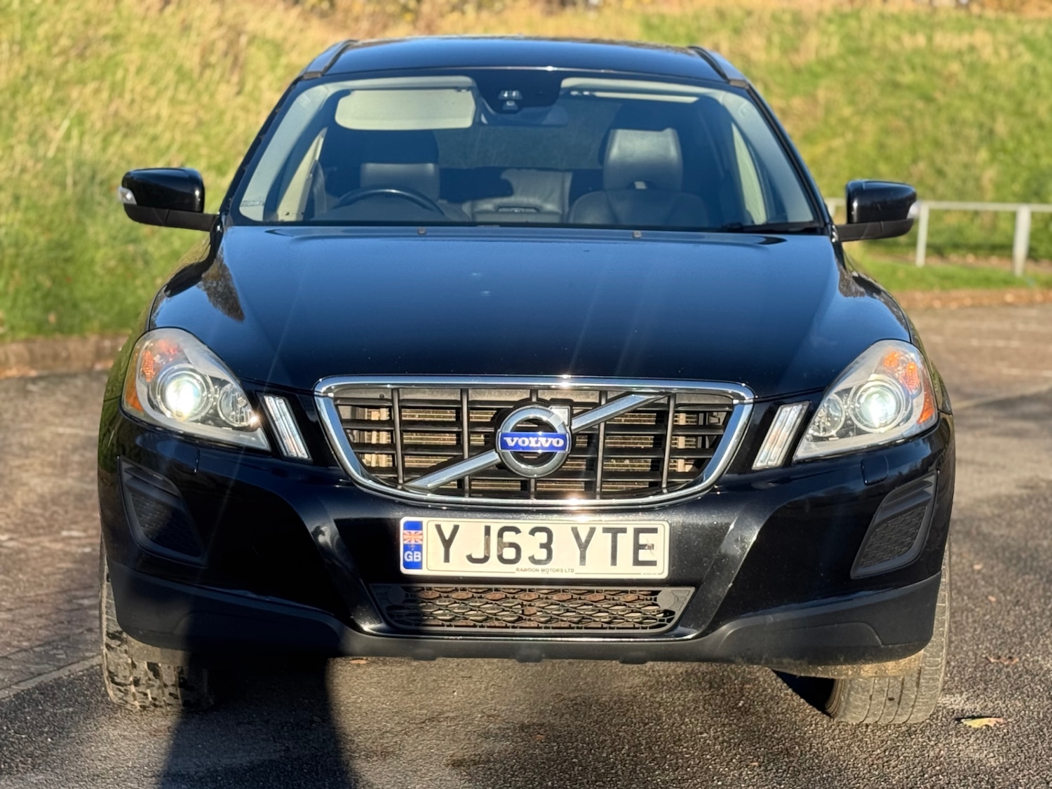 Used Volvo XC60 2013 for sale - 76649649: Photo 2