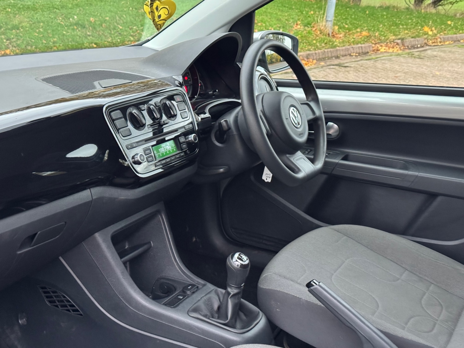 Used Volkswagen up! 2015 for sale - 76527456: Photo 16