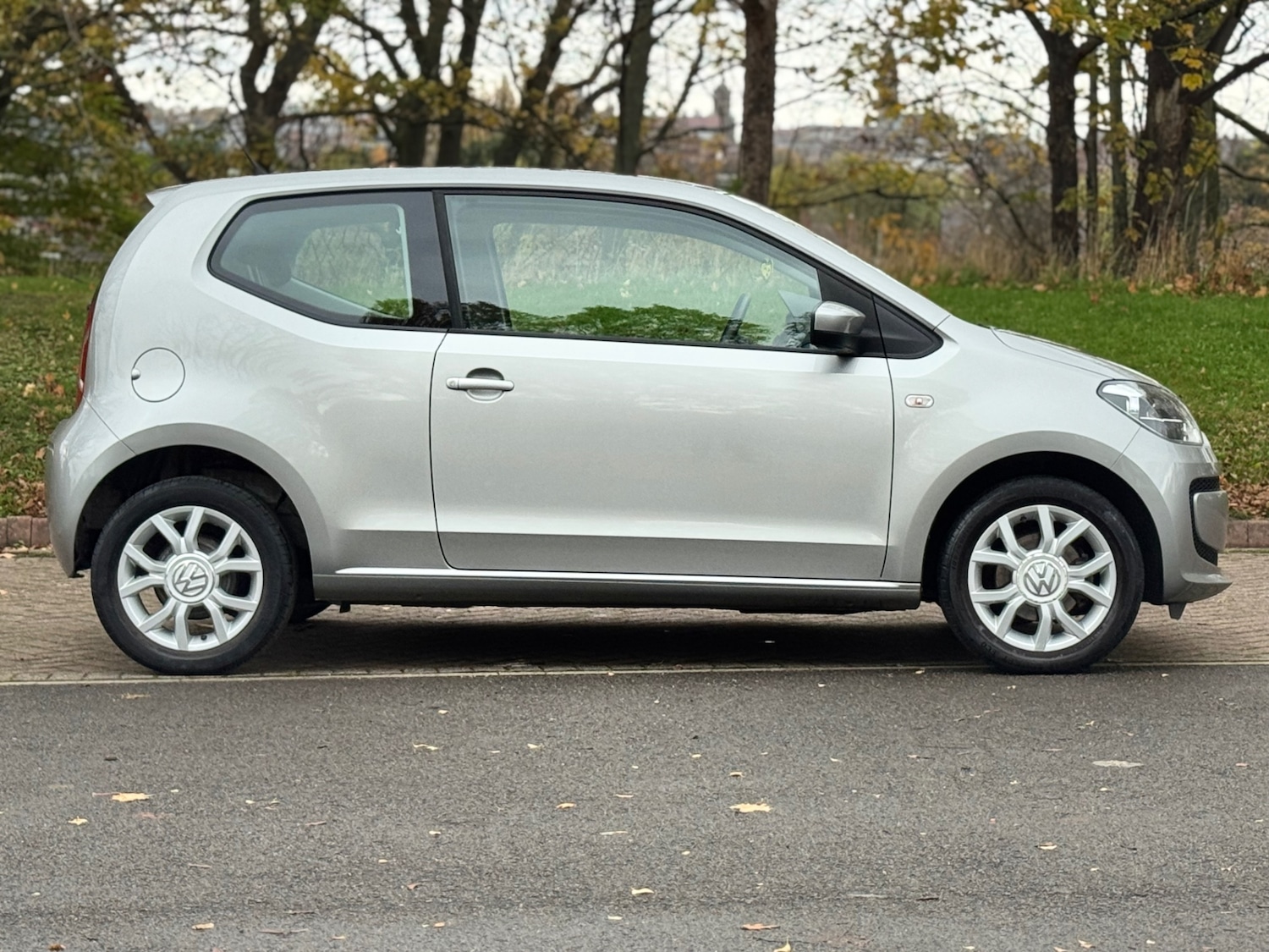 Used Volkswagen up! 2015 for sale - 76527456: Photo 5