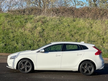 Used Volvo V40 2016 for sale - 77391767: Photo