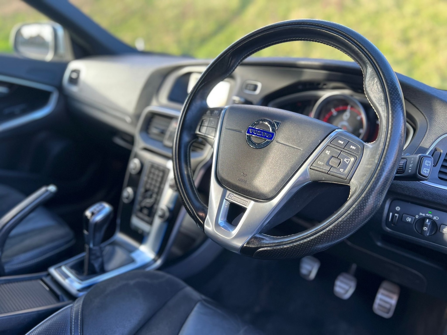 Used Volvo V40 2016 for sale - 77391767: Photo 9