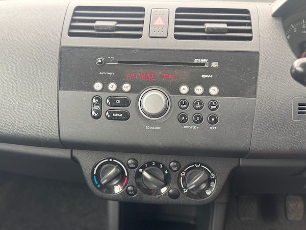 Used Suzuki Swift 2007 for sale - 75413211: Photo 11