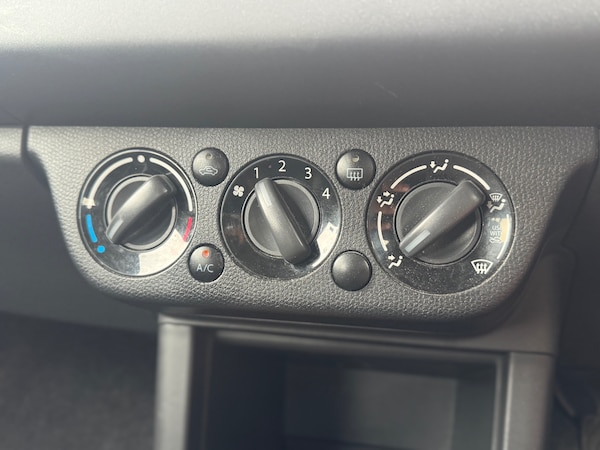 Used Suzuki Swift 2007 for sale - 75413211: Photo 12