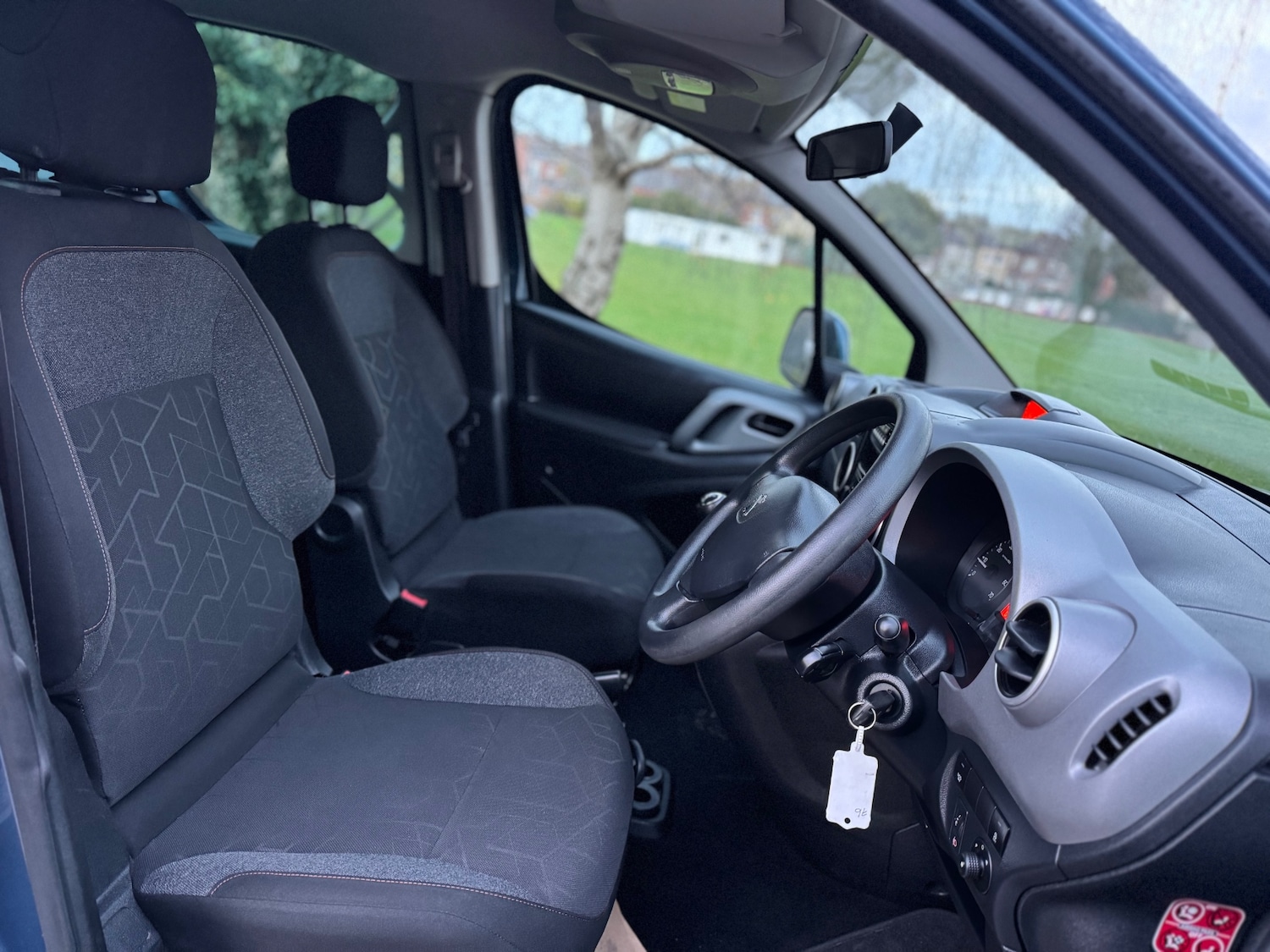 Used Peugeot Partner Tepee 2016 for sale - 76945303: Photo 12