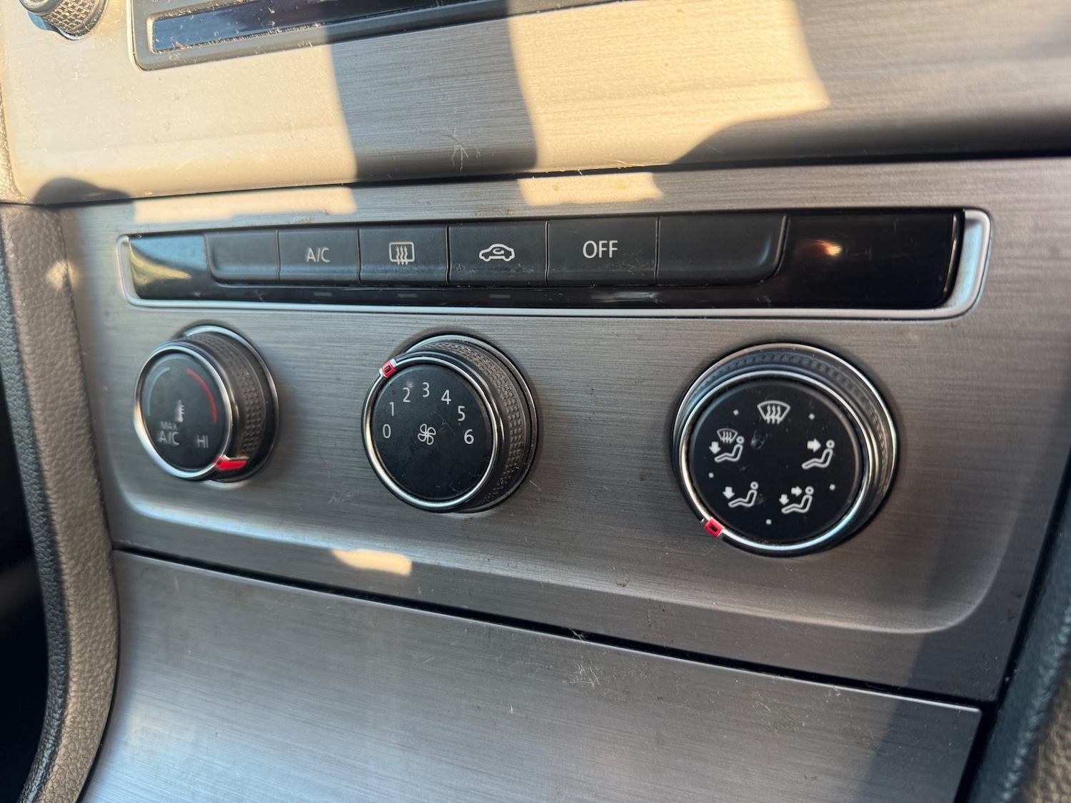 Used Volkswagen Golf 2015 for sale - 77636205: Photo 19