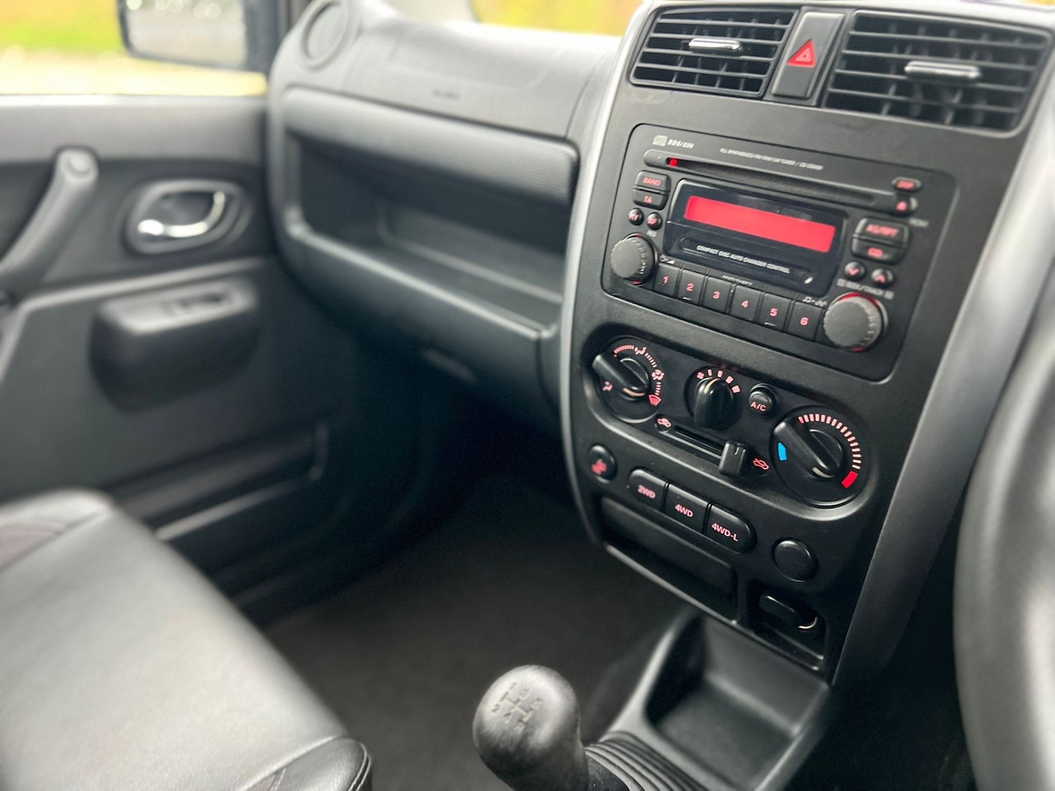 Used Suzuki Jimny 2010 for sale - 77284082: Photo 13