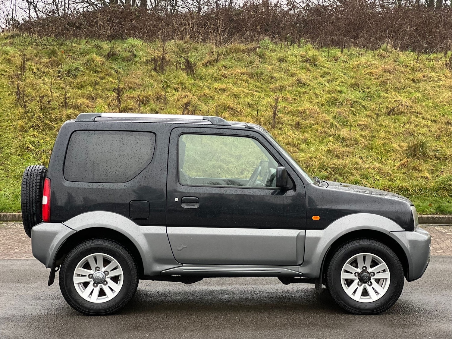 Used Suzuki Jimny 2010 for sale - 77284082: Photo 4
