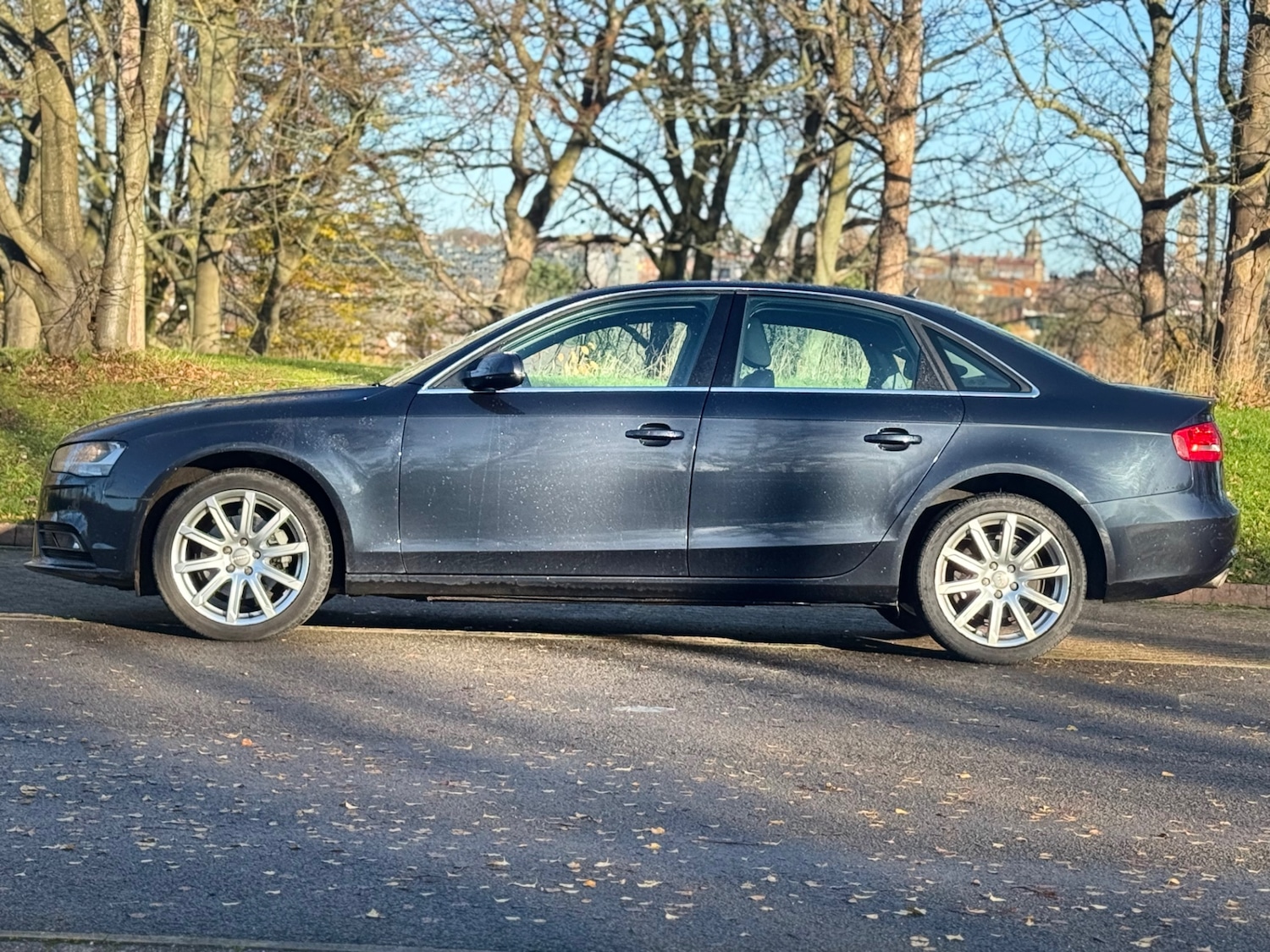 Used Audi A4 2014 for sale - 76942301: Photo 4