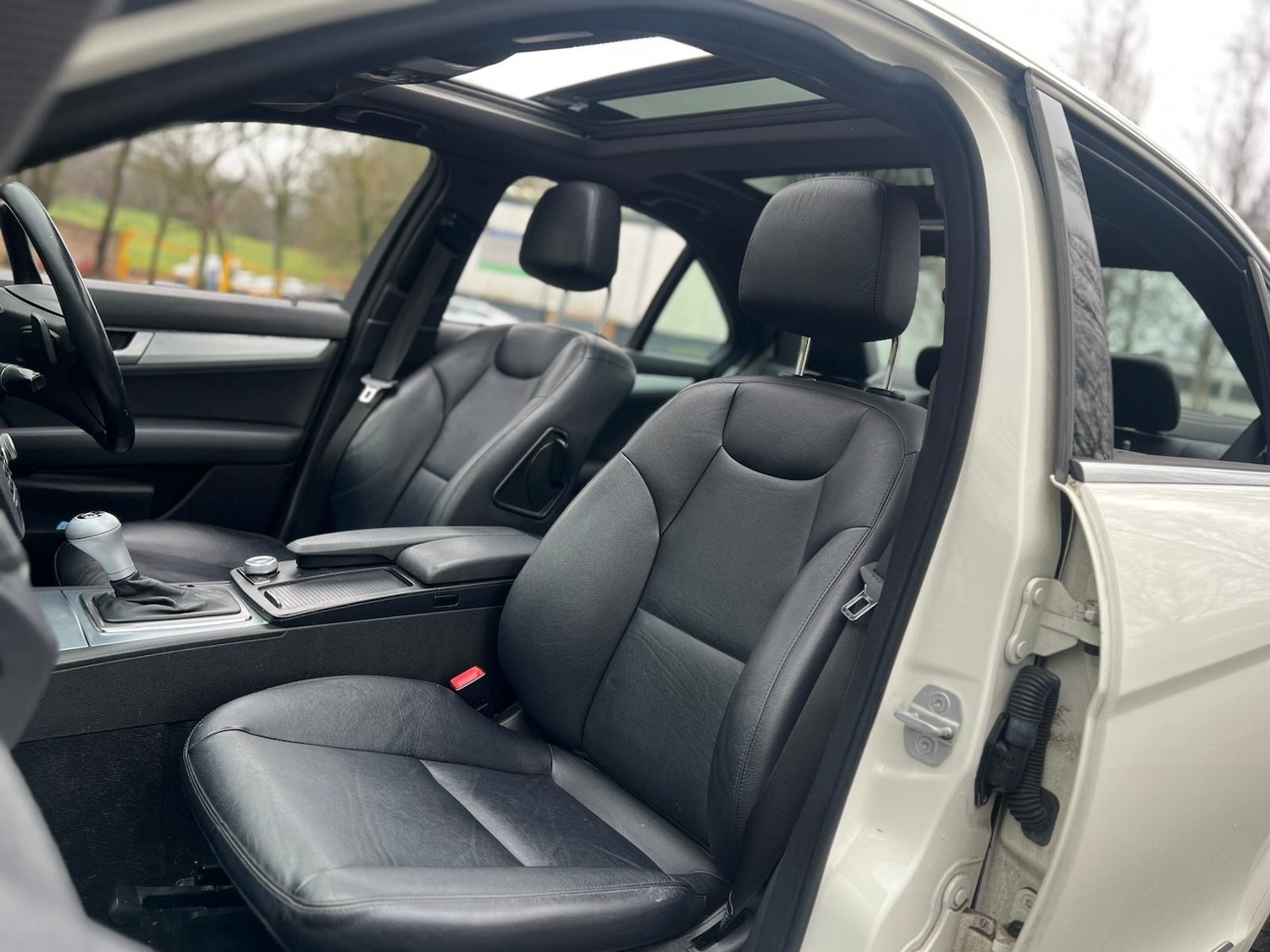 Used Mercedes-Benz C Class 2010 for sale - 77548407: Photo 17