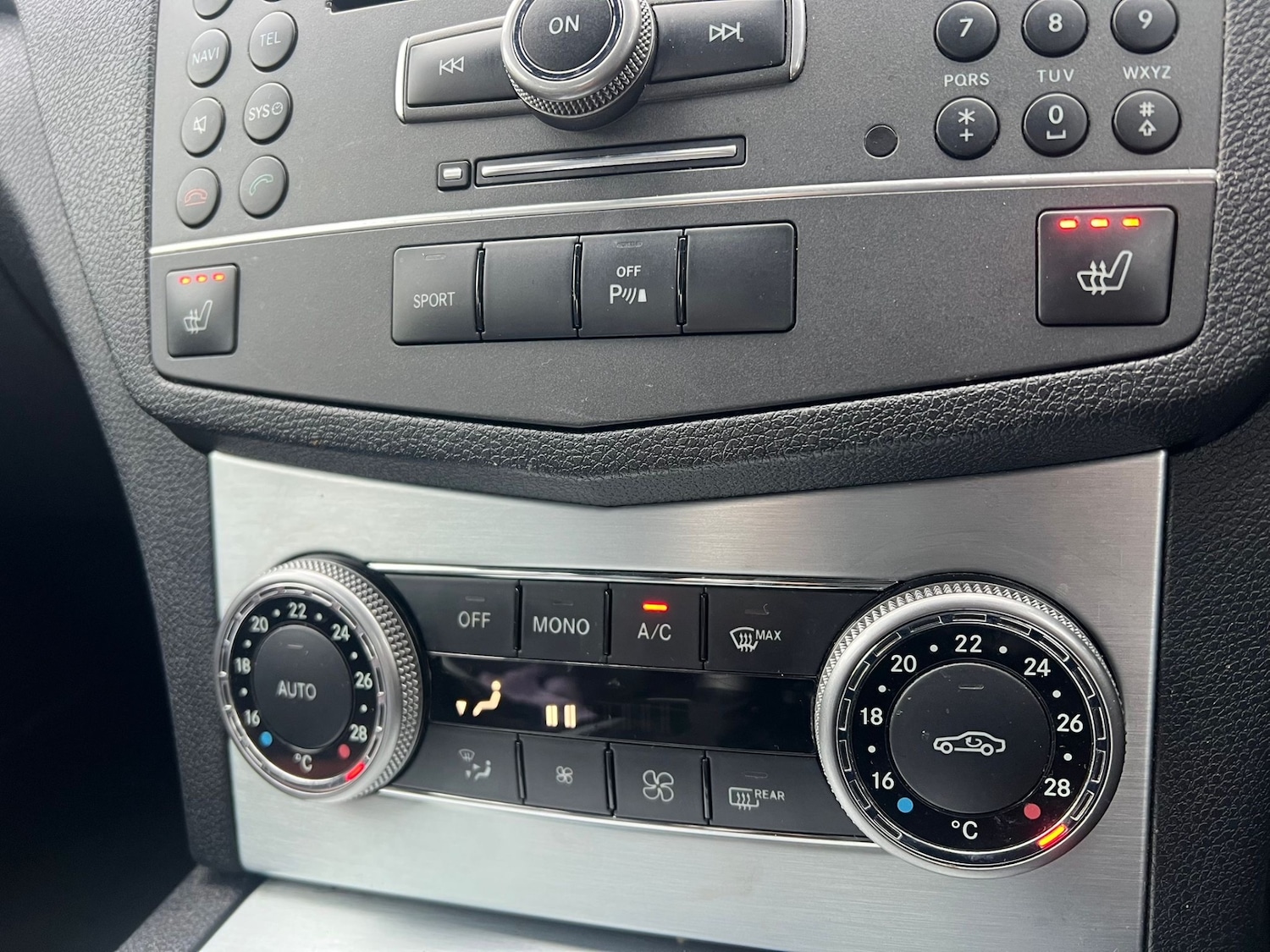 Used Mercedes-Benz C Class 2010 for sale - 77548407: Photo 27