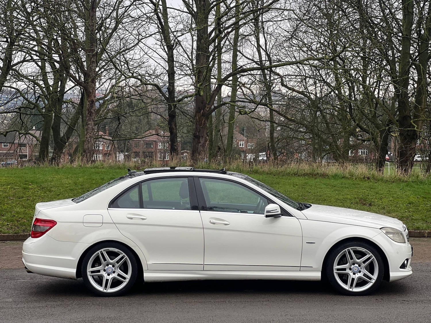 Used Mercedes-Benz C Class 2010 for sale - 77548407: Photo 4