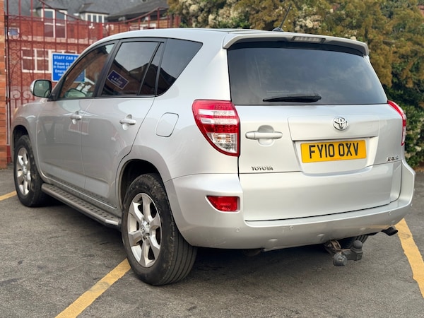 Used Toyota RAV4 2010 for sale - 74859336: Photo 8