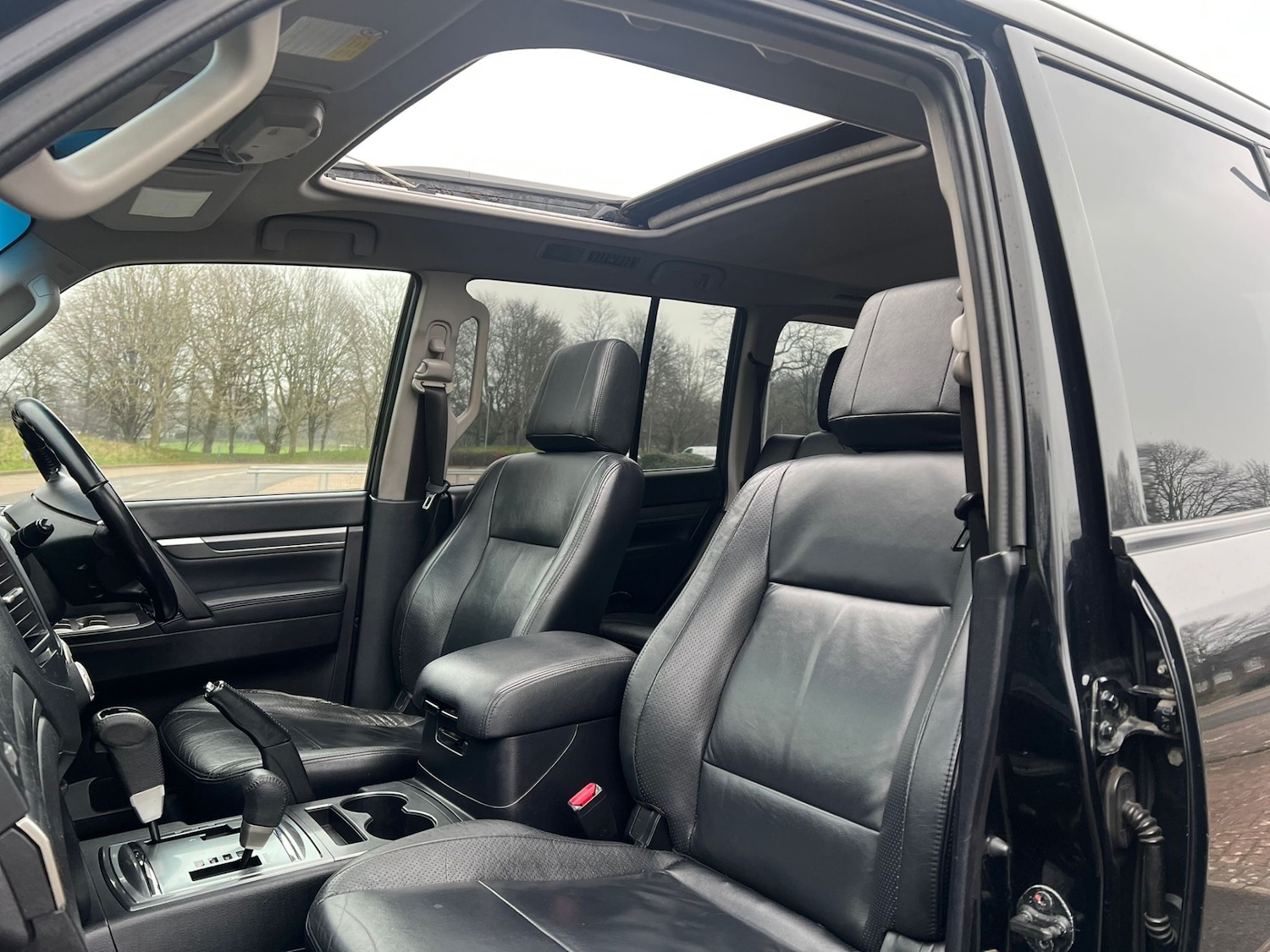 Used Mitsubishi Shogun 2010 for sale - 77548411: Photo 13