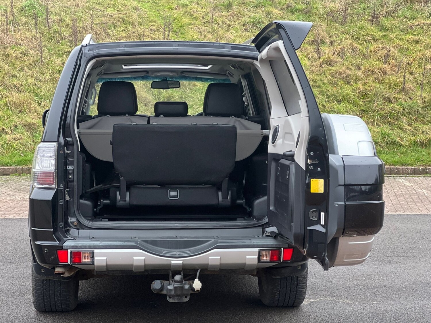 Used Mitsubishi Shogun 2010 for sale - 77548411: Photo 9