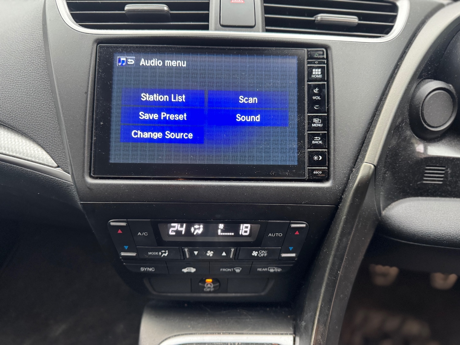 Used Honda Civic 2016 for sale - 76772283: Photo 22