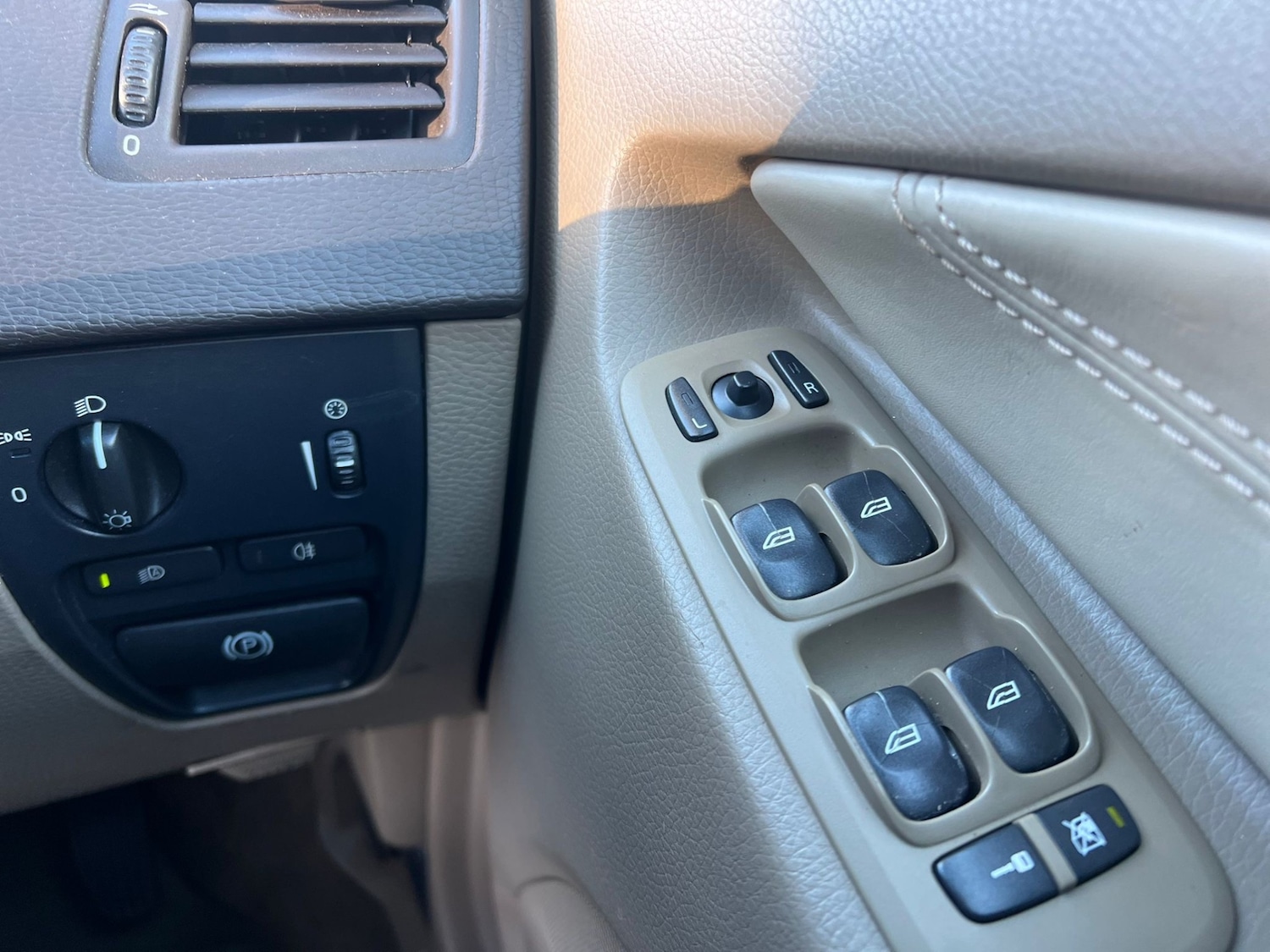 Used Volvo XC90 2012 for sale - 77094499: Photo 20