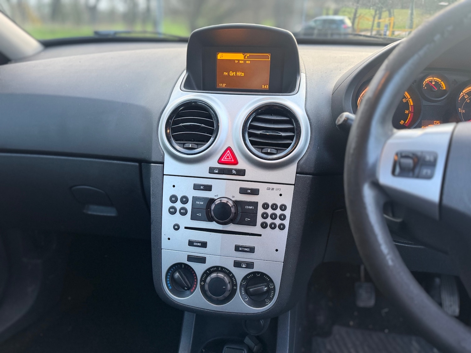 Used Vauxhall Corsa 2011 for sale - 76858632: Photo 13