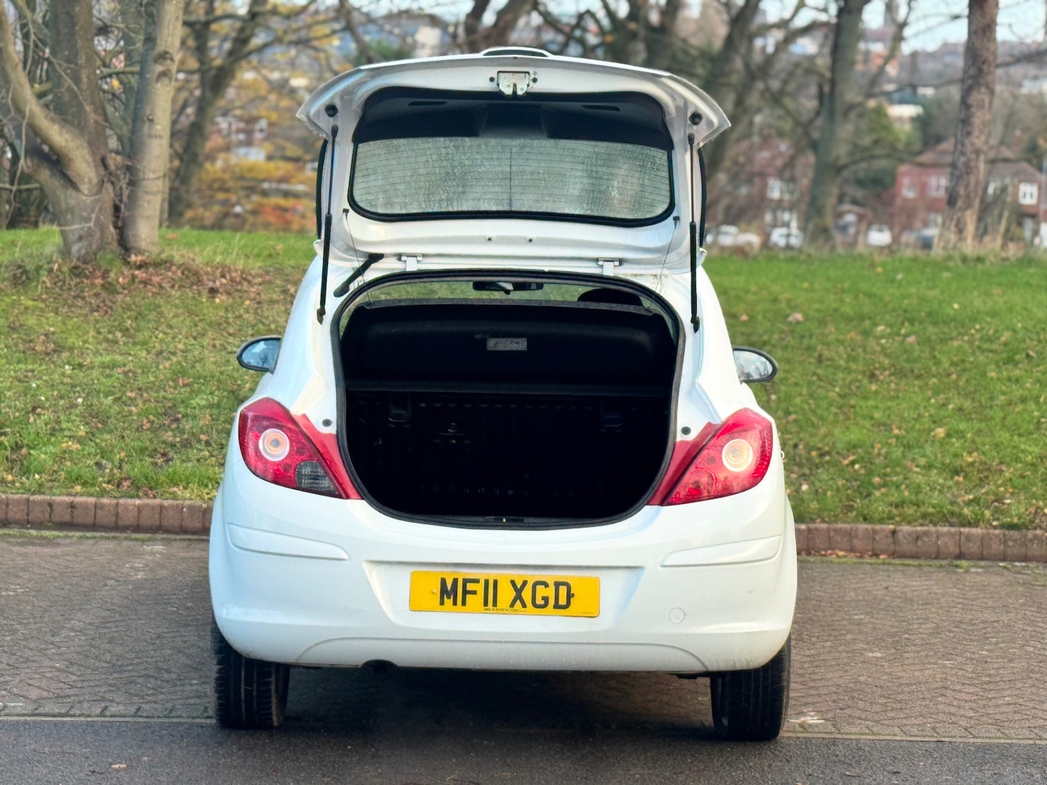 Used Vauxhall Corsa 2011 for sale - 76858632: Photo 9