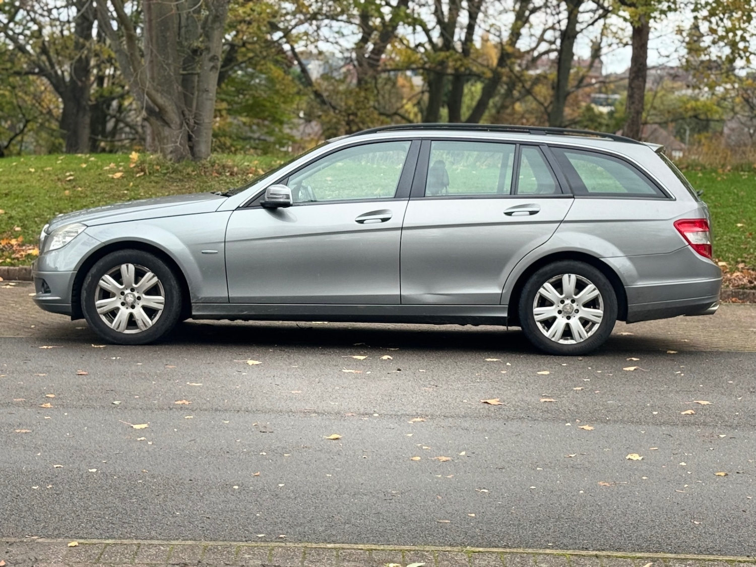 Used Mercedes-Benz C Class 2010 for sale - 76455670: Photo 6