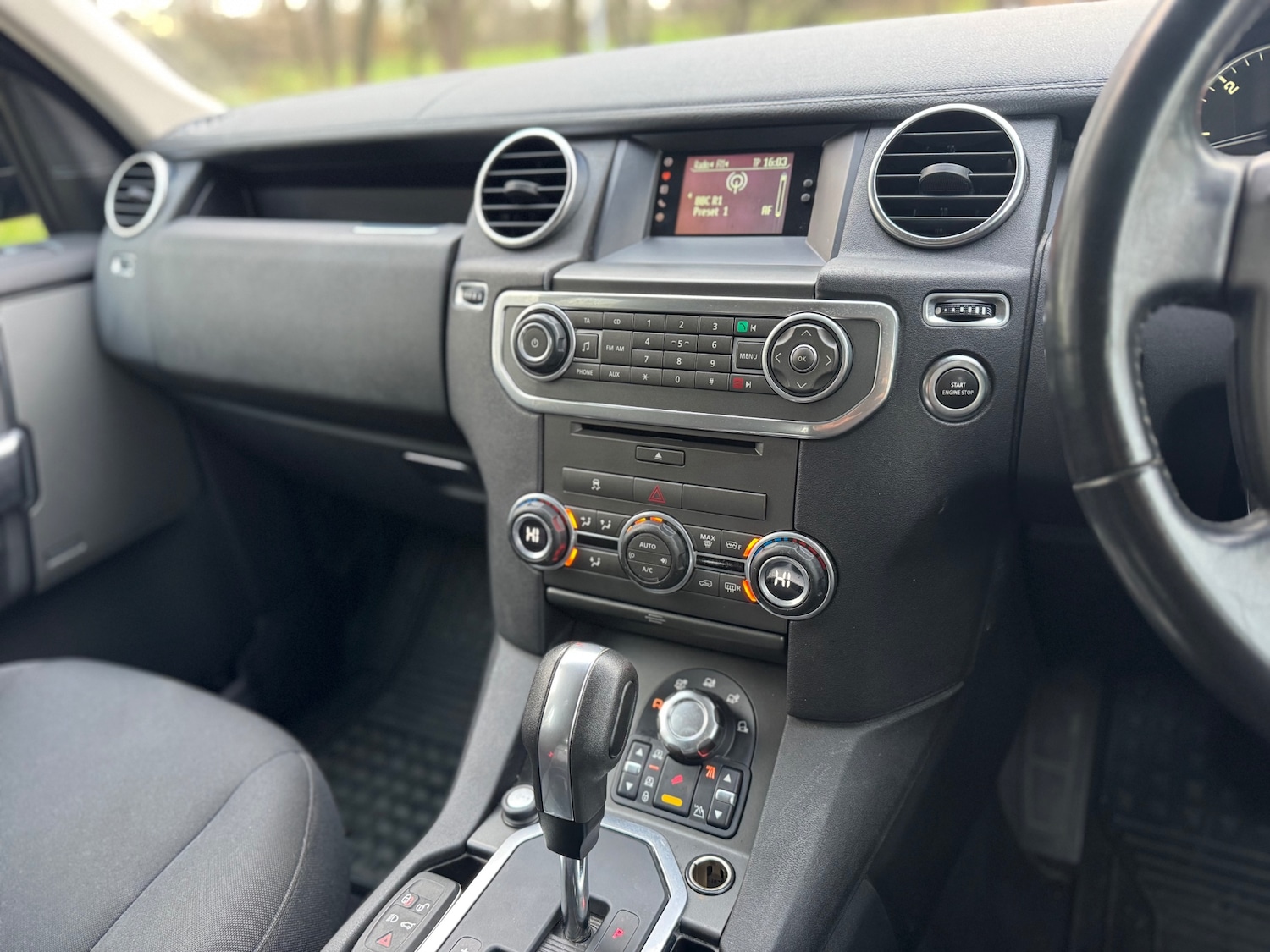 Used Land Rover Discovery 2010 for sale - 77080912: Photo 12