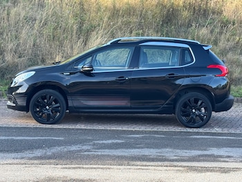 Used Peugeot 2008 2015 for sale - 75972607: Photo