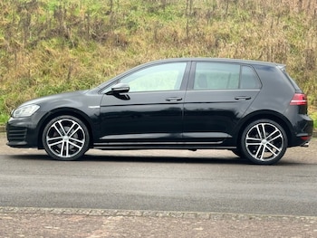 Used Volkswagen Golf 2015 for sale - 77235630: Photo