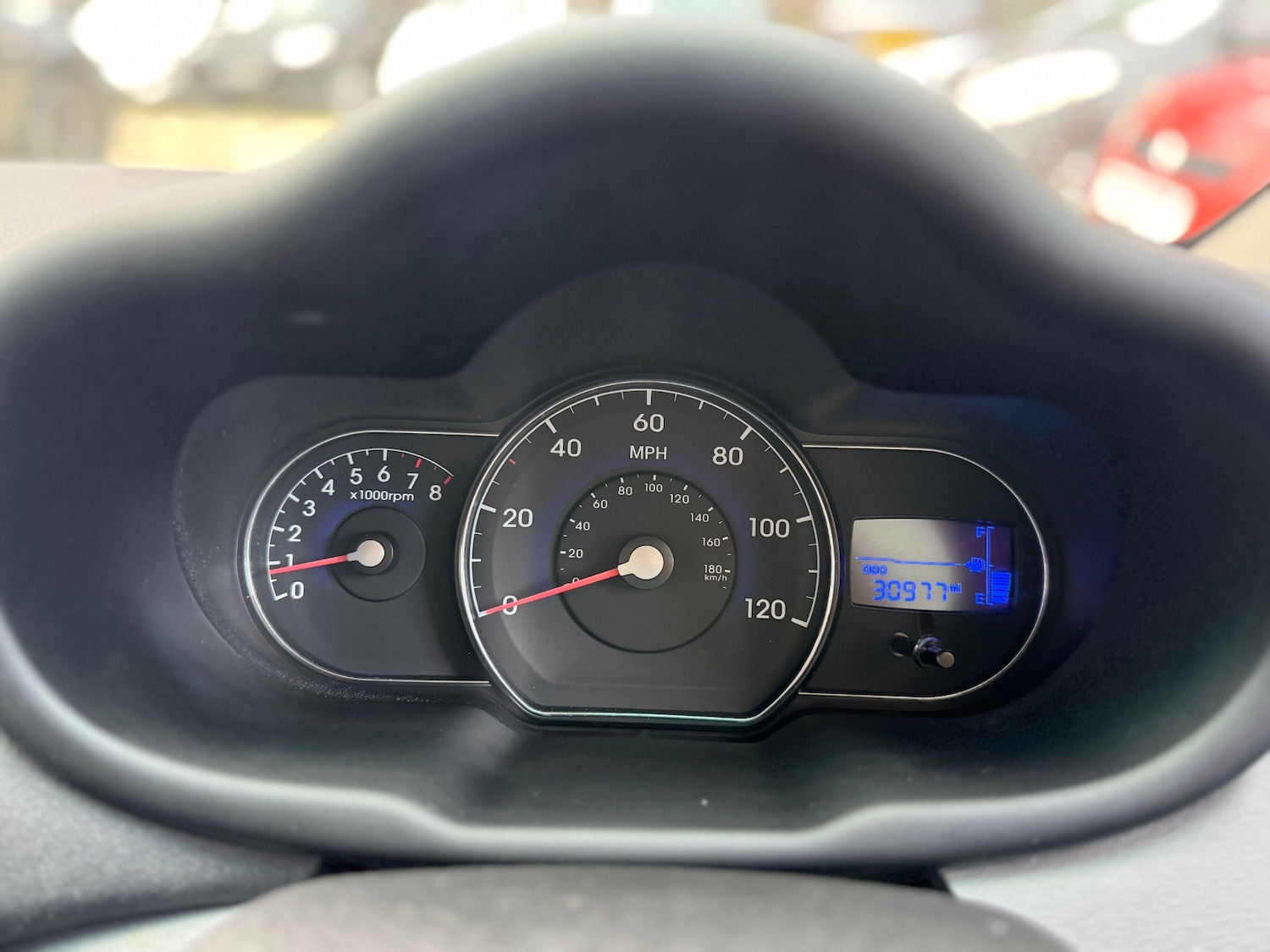 Used Hyundai i10 2013 for sale - 76518574: Photo 11