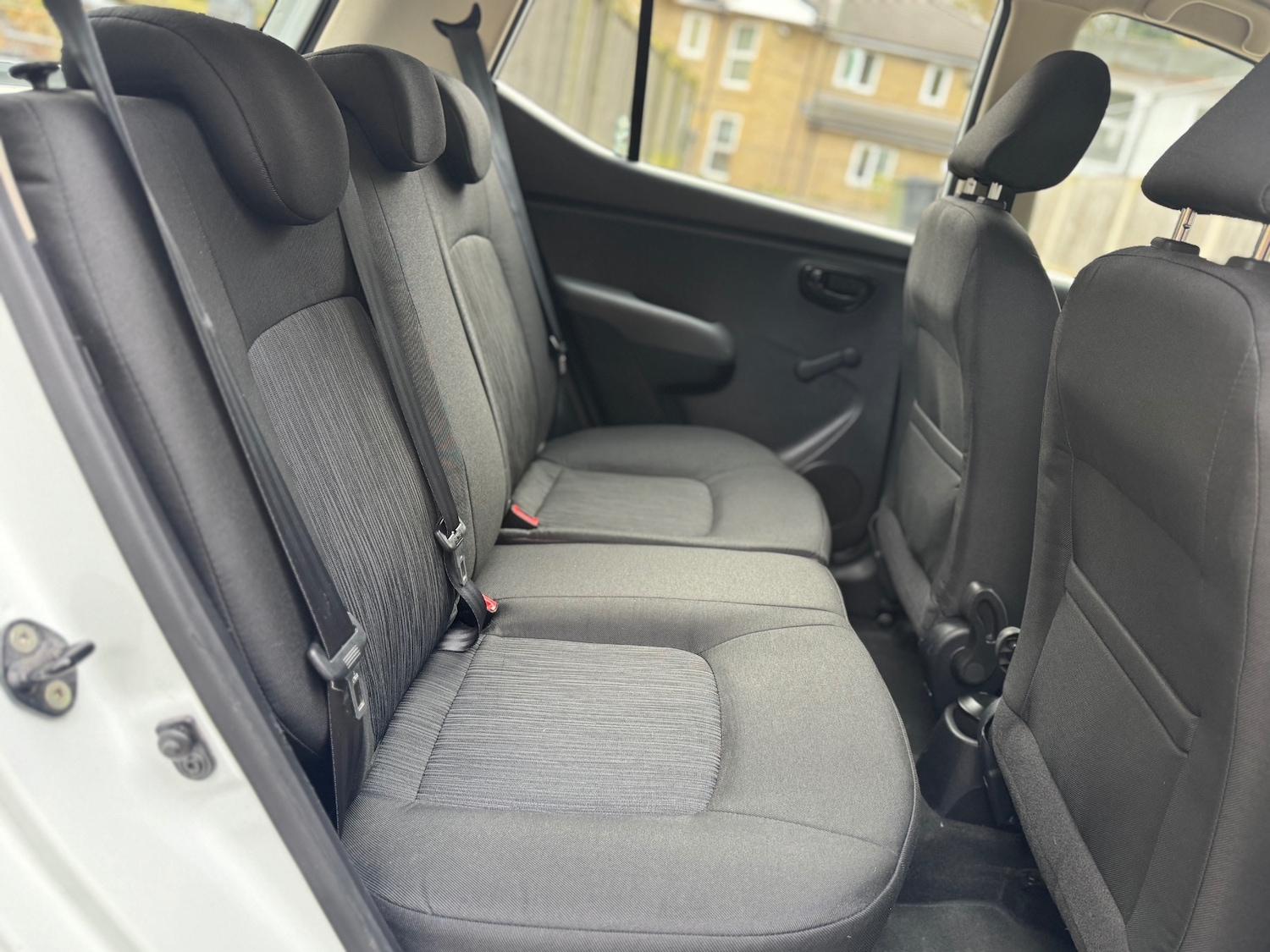 Used Hyundai i10 2013 for sale - 76518574: Photo 17