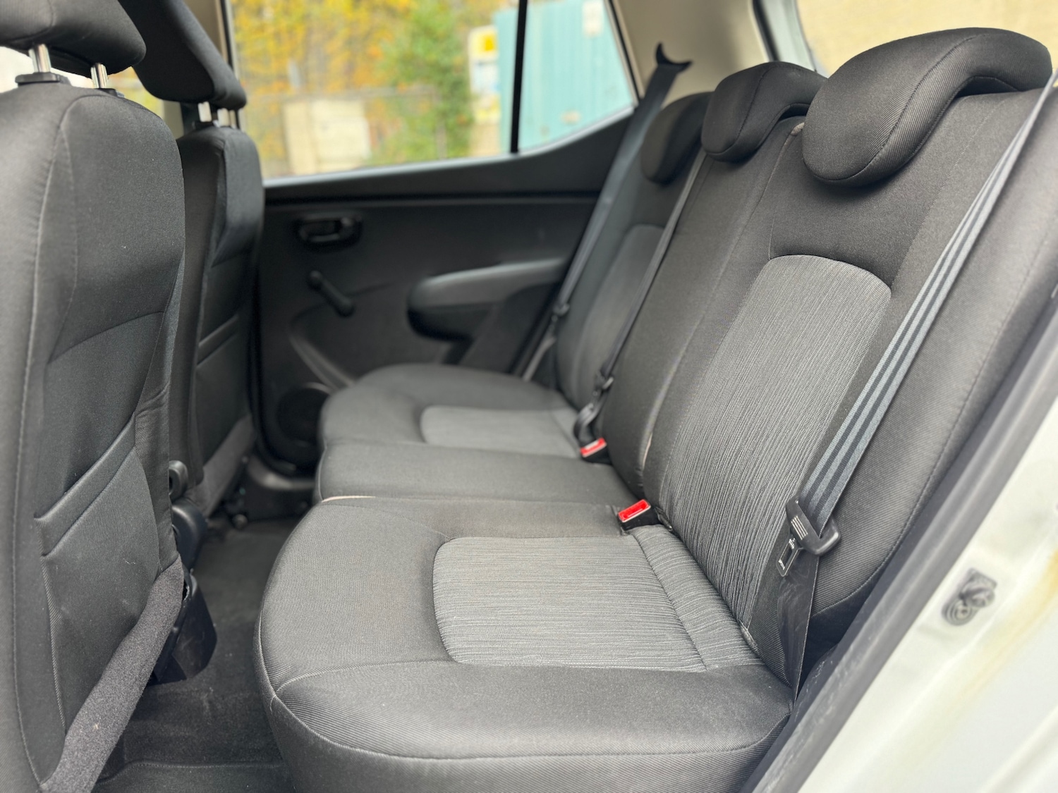 Used Hyundai i10 2013 for sale - 76518574: Photo 18