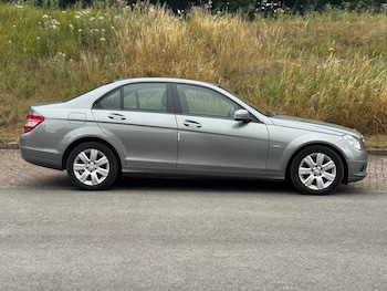 Used Mercedes-Benz C-Class 2010 for sale - 75276656: Photo